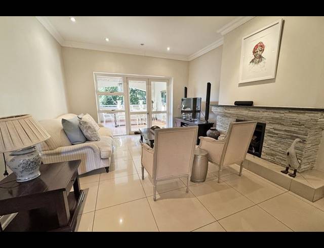 3 BEDROOM APARTMENT FOR SALE IN SANDOWN